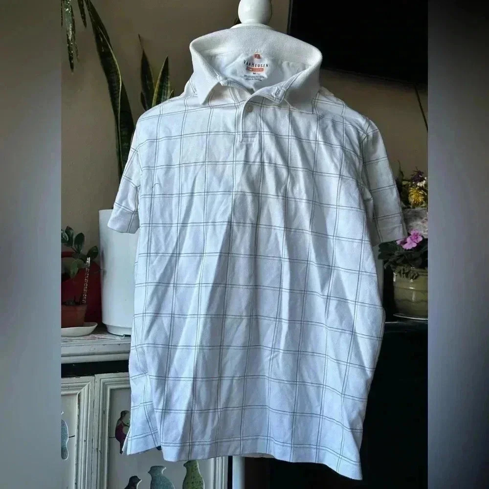 Van‎ Heusen medium shirt